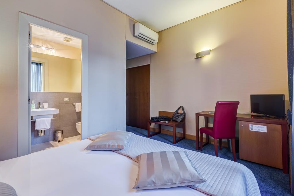 רומא Rovati Guesthouse מראה חיצוני תמונה