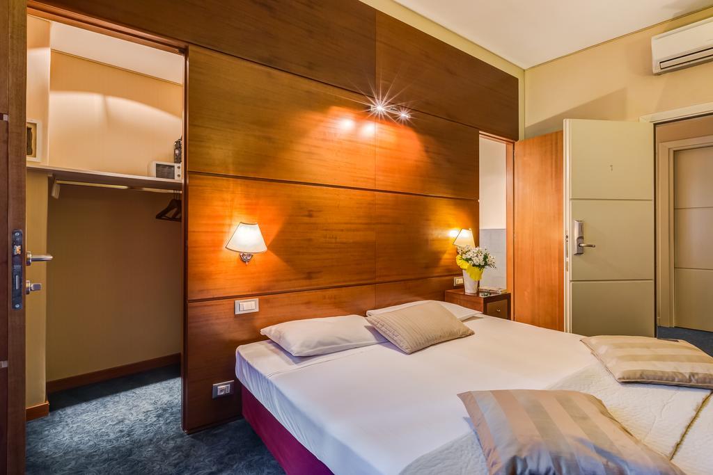 רומא Rovati Guesthouse מראה חיצוני תמונה