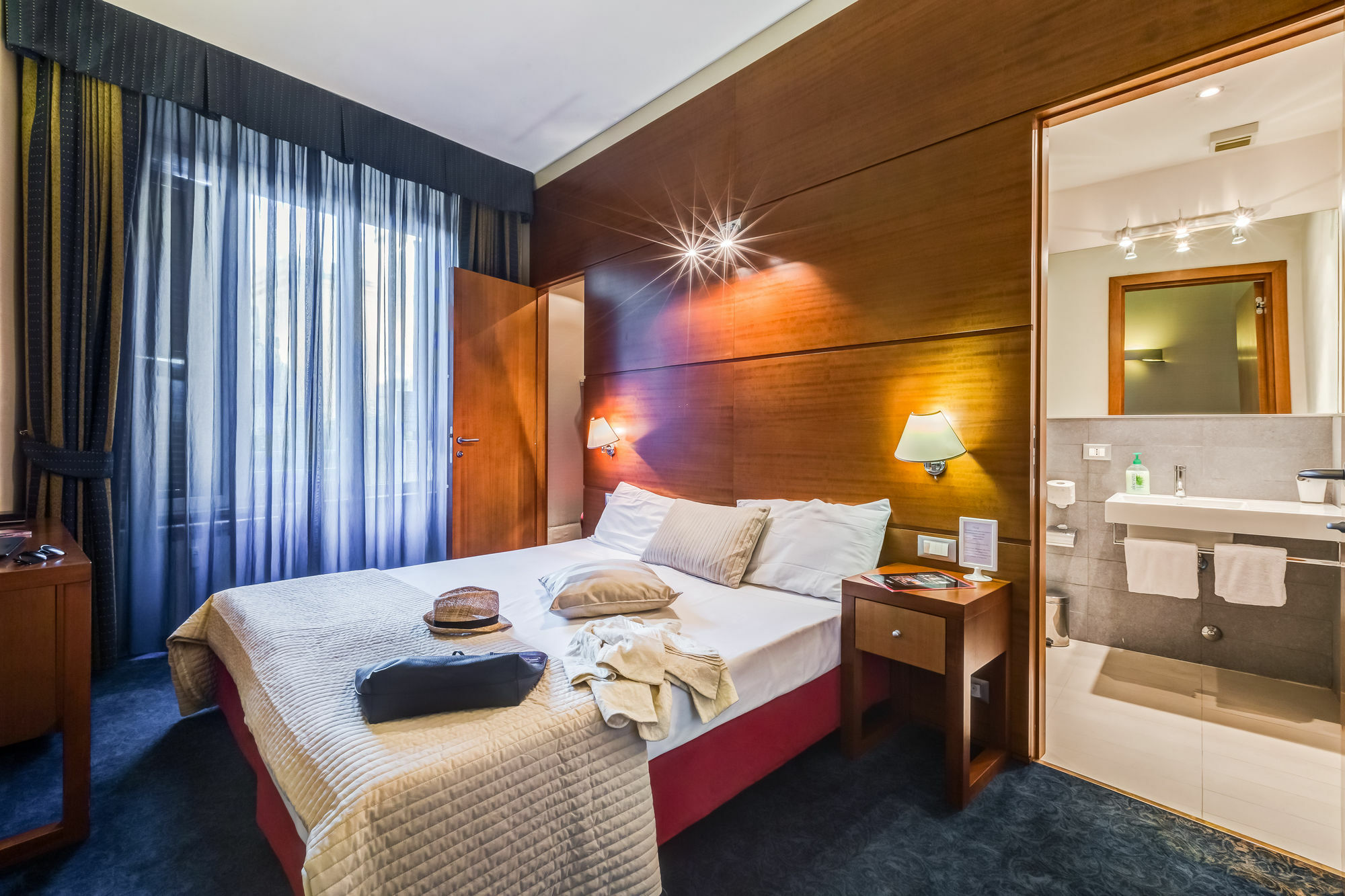 רומא Rovati Guesthouse מראה חיצוני תמונה
