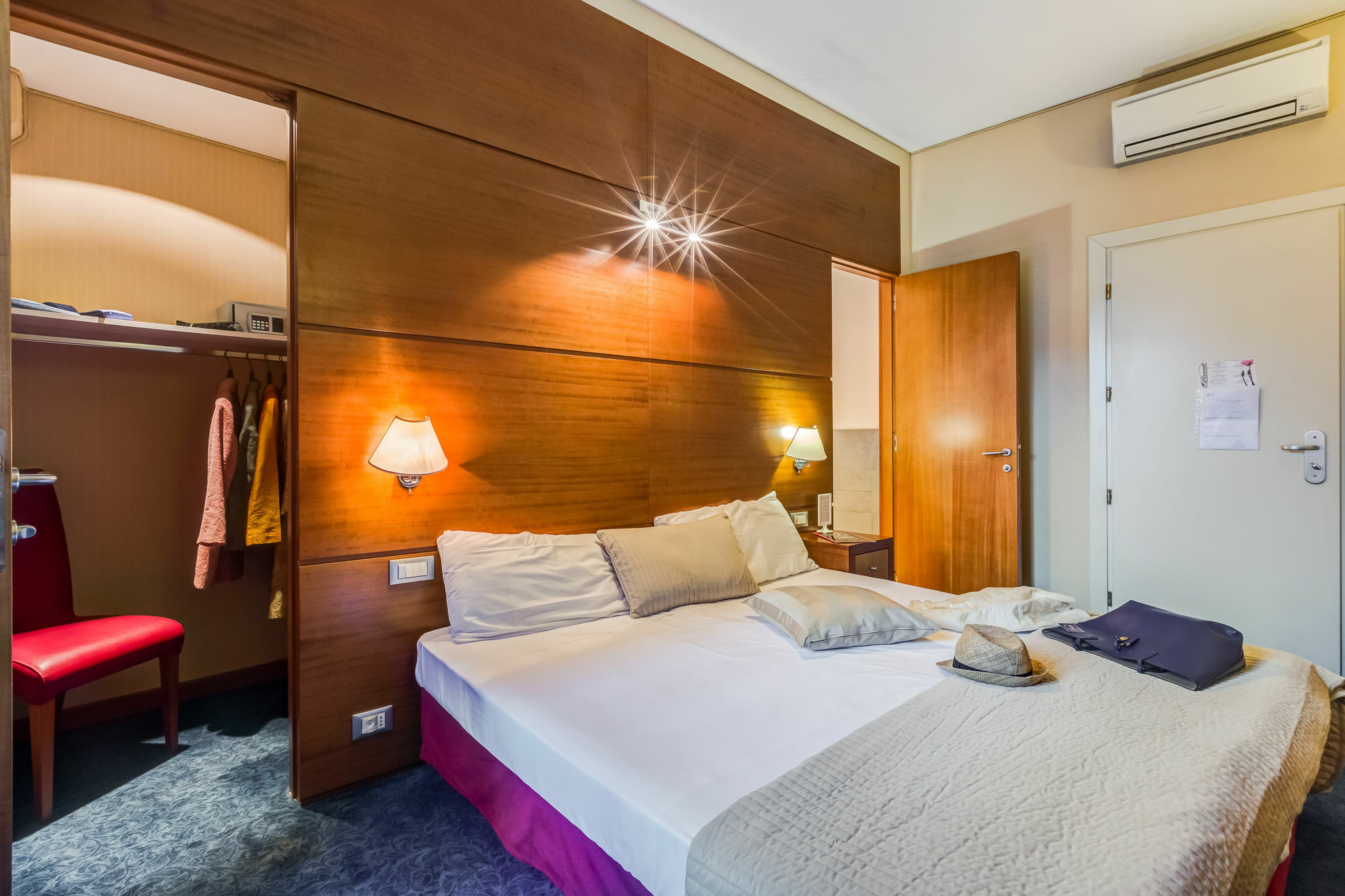רומא Rovati Guesthouse מראה חיצוני תמונה